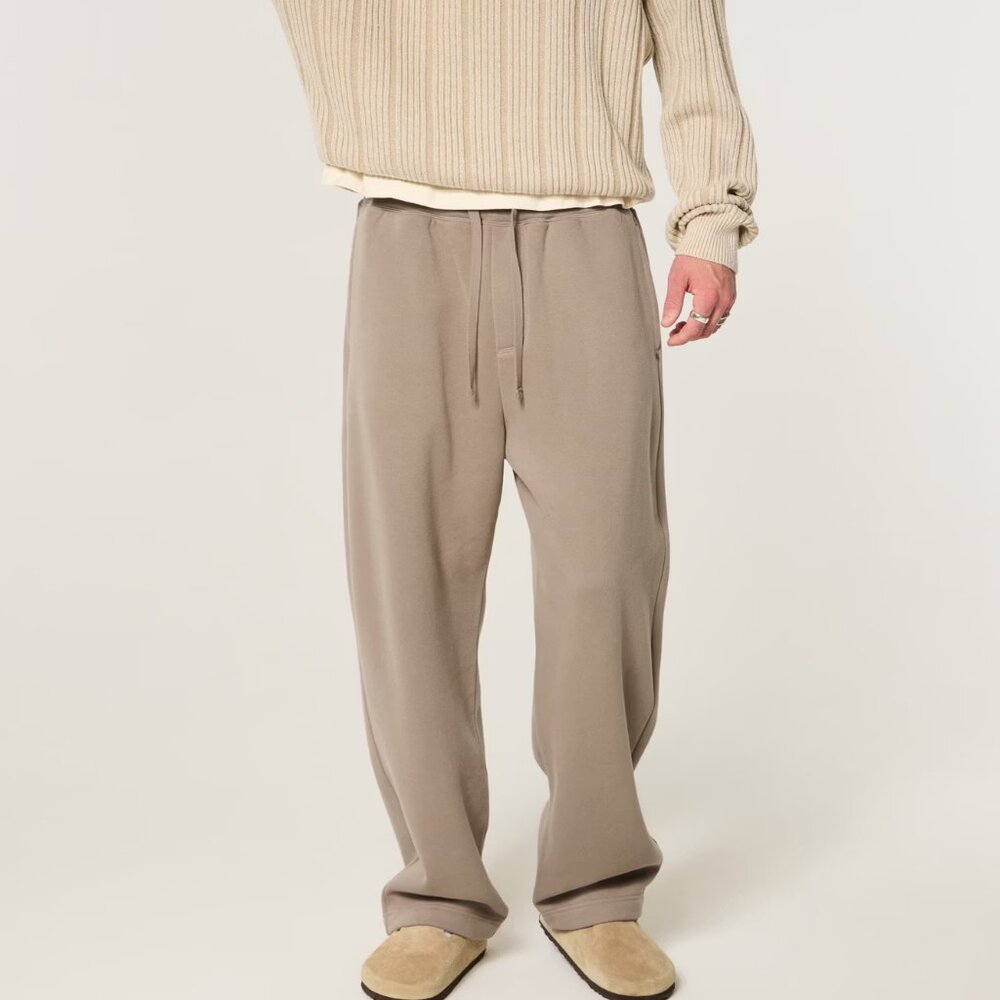 Hollister Baggy Sweatpant Stretch Zipper Pocket Soft Inside and Out